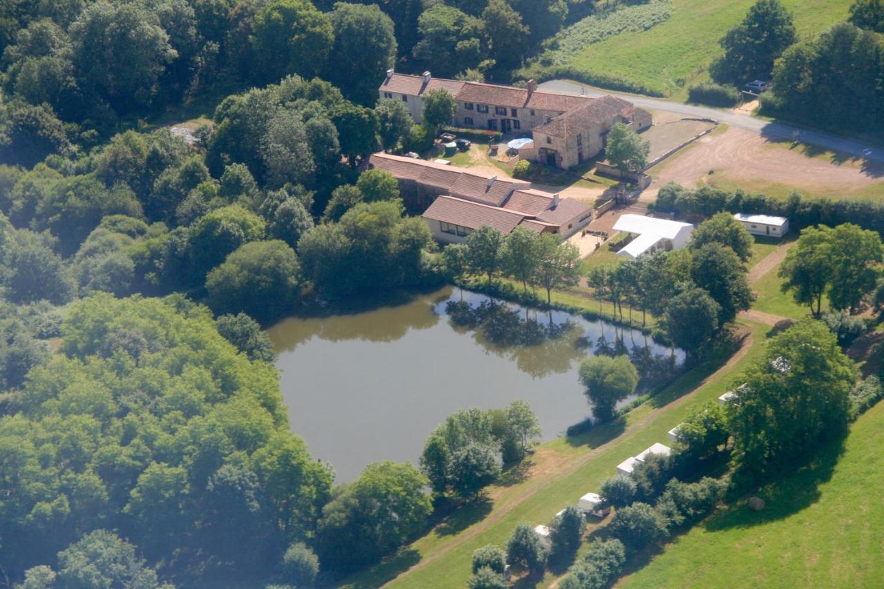Logis De L'Aubonniere Hotell Chaille-sous-les-Ormeaux Exteriör bild