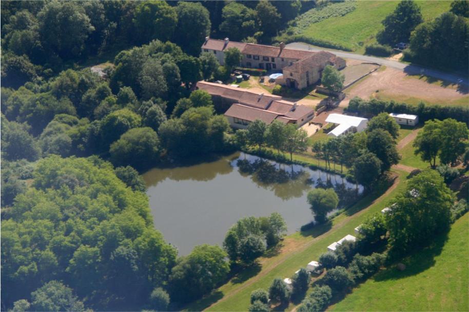 Logis De L'Aubonniere Hotell Chaille-sous-les-Ormeaux Exteriör bild
